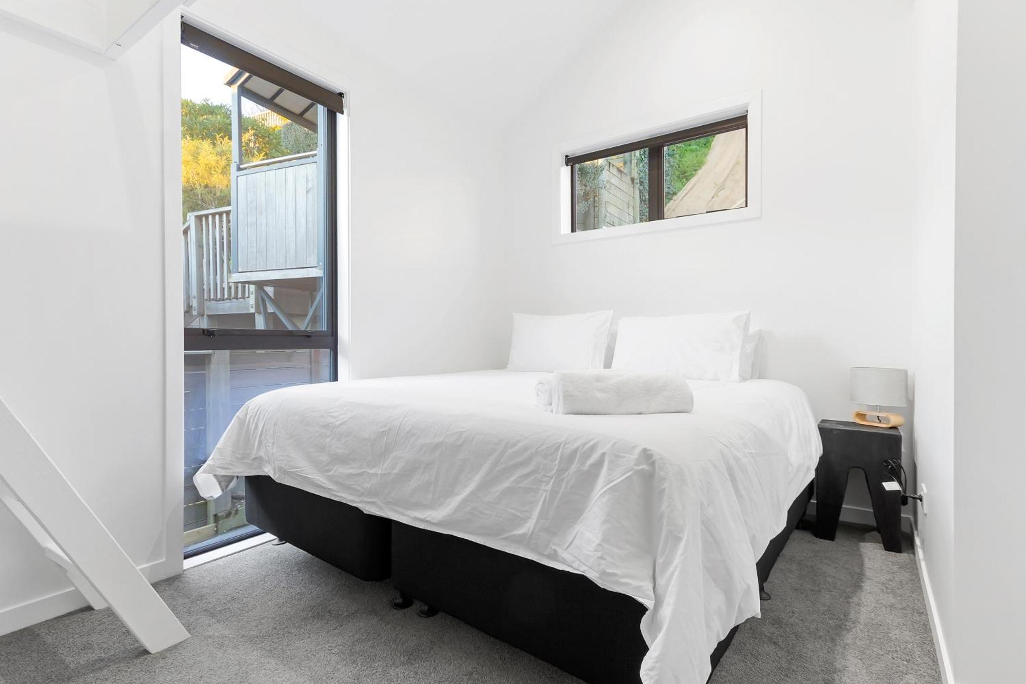 Brand New Lake Front Homes Spa Pool Taupo Bagian luar foto