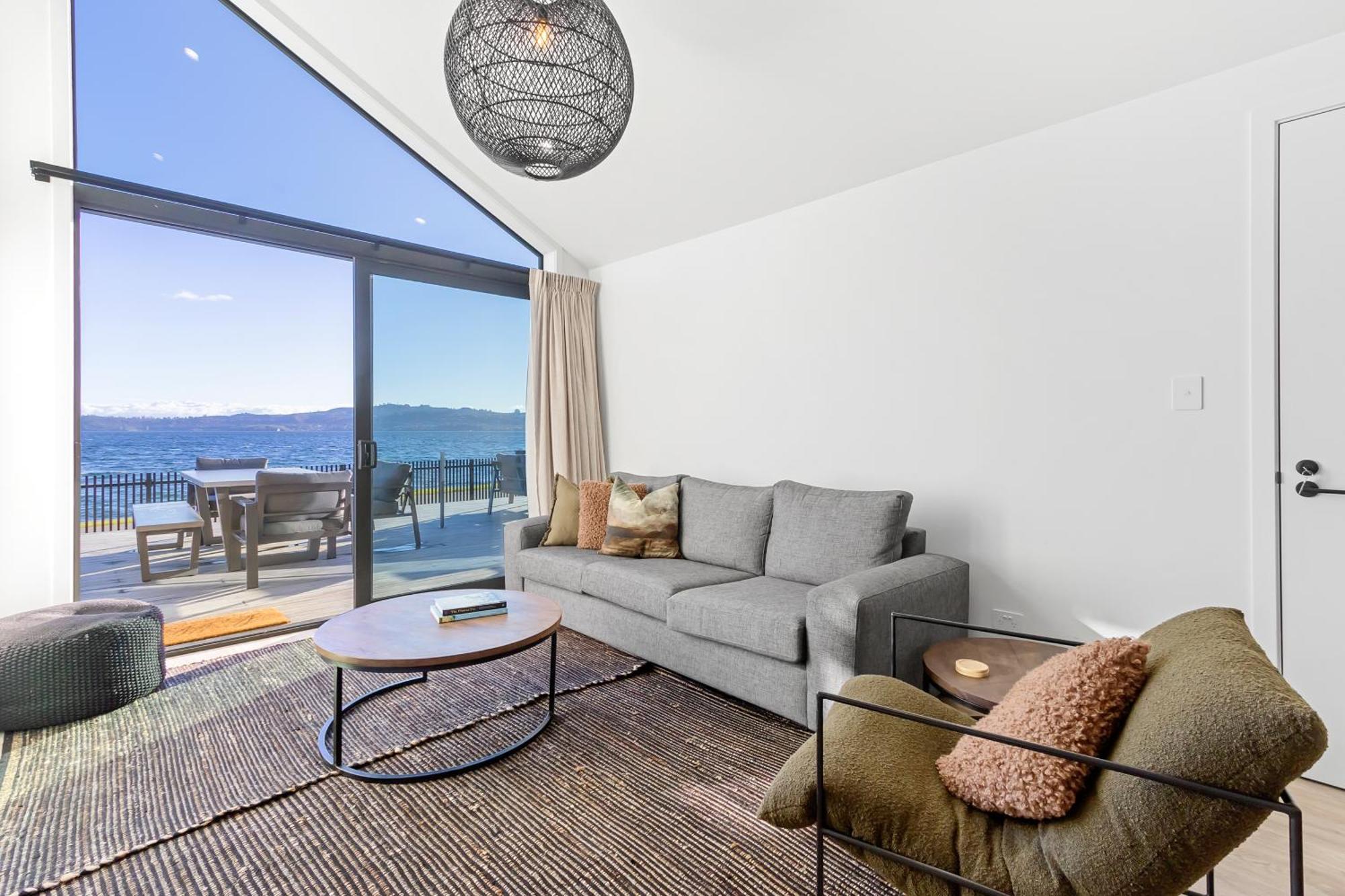 Brand New Lake Front Homes Spa Pool Taupo Bagian luar foto