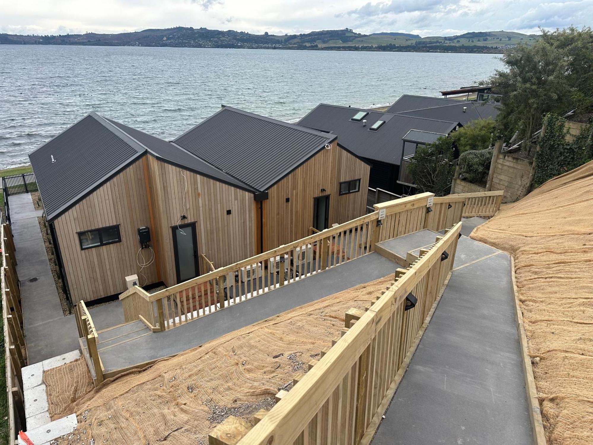 Brand New Lake Front Homes Spa Pool Taupo Bagian luar foto